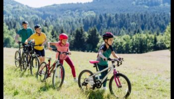 Ιστορίες με δύο τροχούς: Προσωπικές ιστορίες από παθιασμένους ποδηλάτες